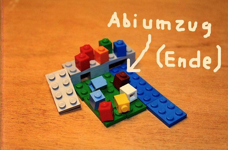 Lego aus Hameln. Abiumzug als Motiv